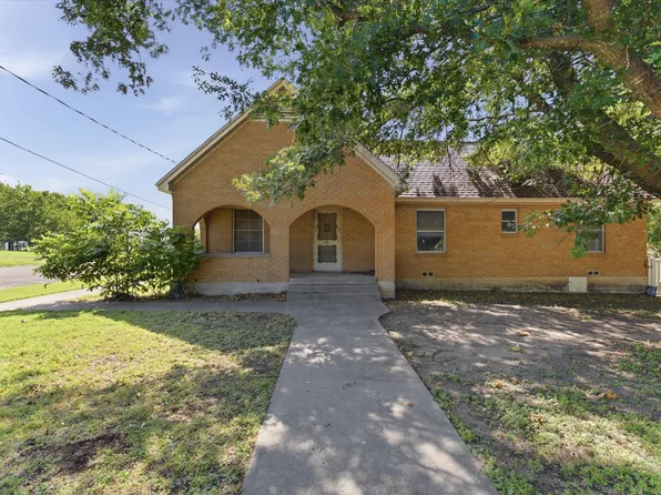 901 S College Ave, Decatur, TX 76234