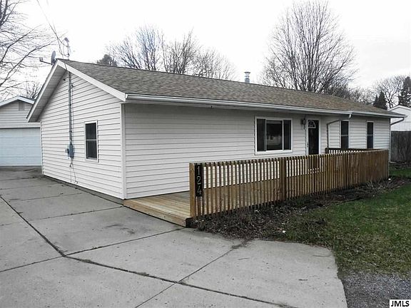 2nd image of 124 E Southfield Dr