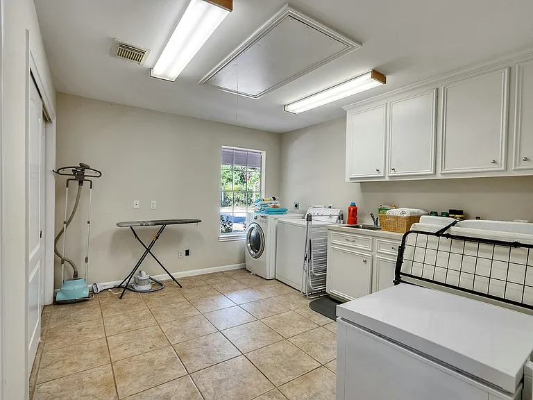 8402 Matthews Ln #1 — Photo 36