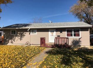 906 6th Ave N, Glasgow, MT 59230