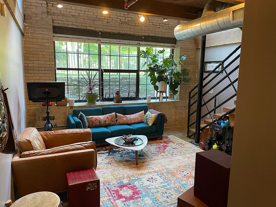 1st image of 533 Columbia Ave APT 158