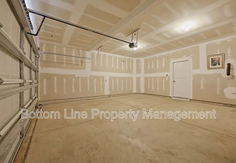 24 Blackthorn Ln — Photo 36