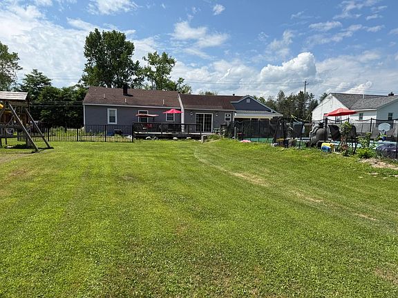2nd image of 1349 Midline Rd