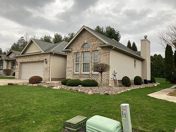 3rd image of 903 Arroyo Dr