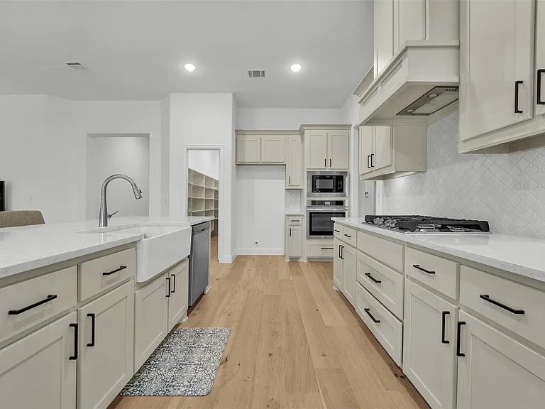 5500 Pooley Ln — Photo 8