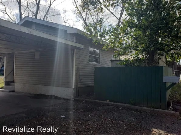 4910 Rainbow Cir, Eight Mile, AL 36613
