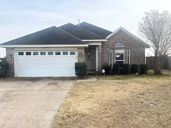 913 Nicks Cv, Marion, AR 72364