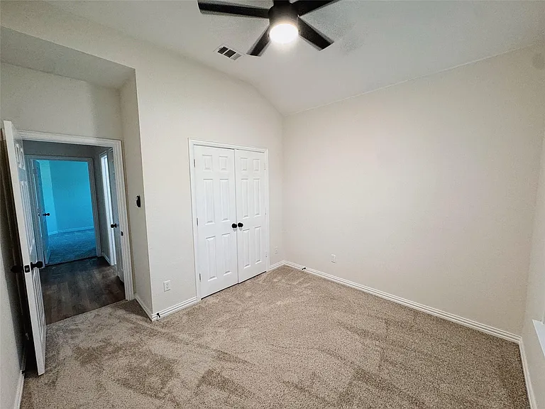 7504 Shasta Dr — Photo 19