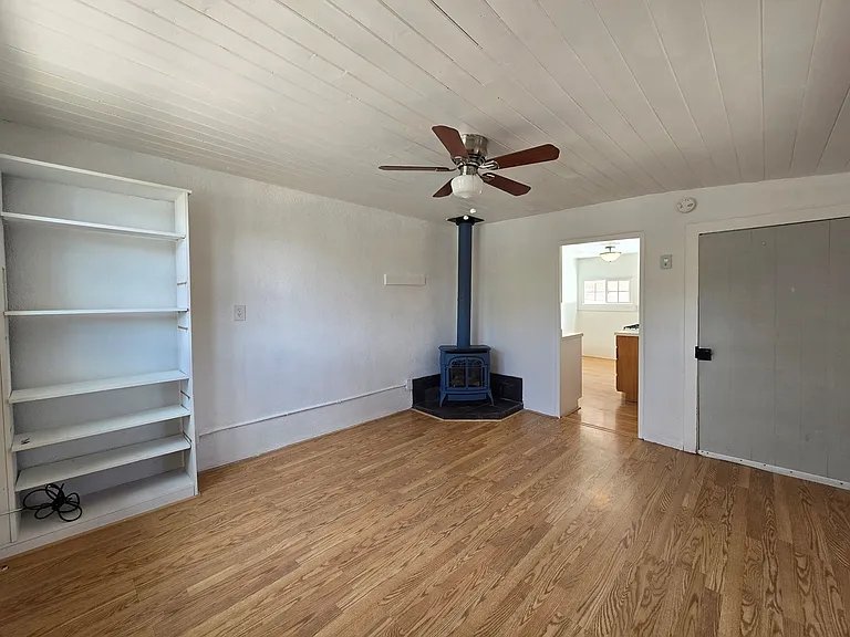 310 Staab St — Photo 4