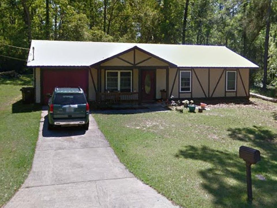 2nd image of 713 Millard St
