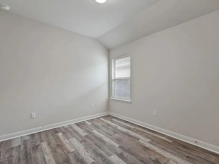 8214 Cottage Rose Dr — Photo 15