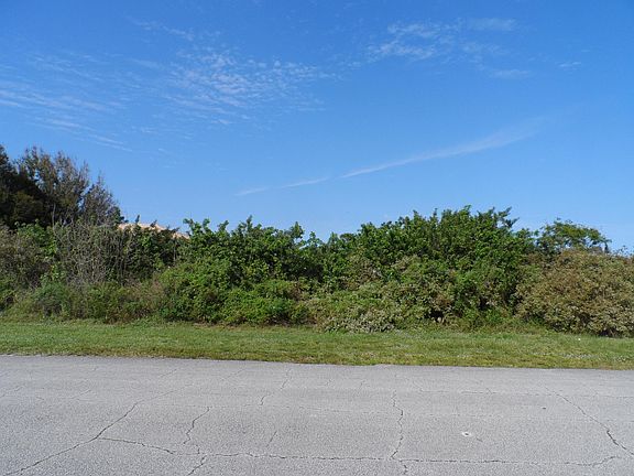 2nd image of 2742 SE Eagle Drive