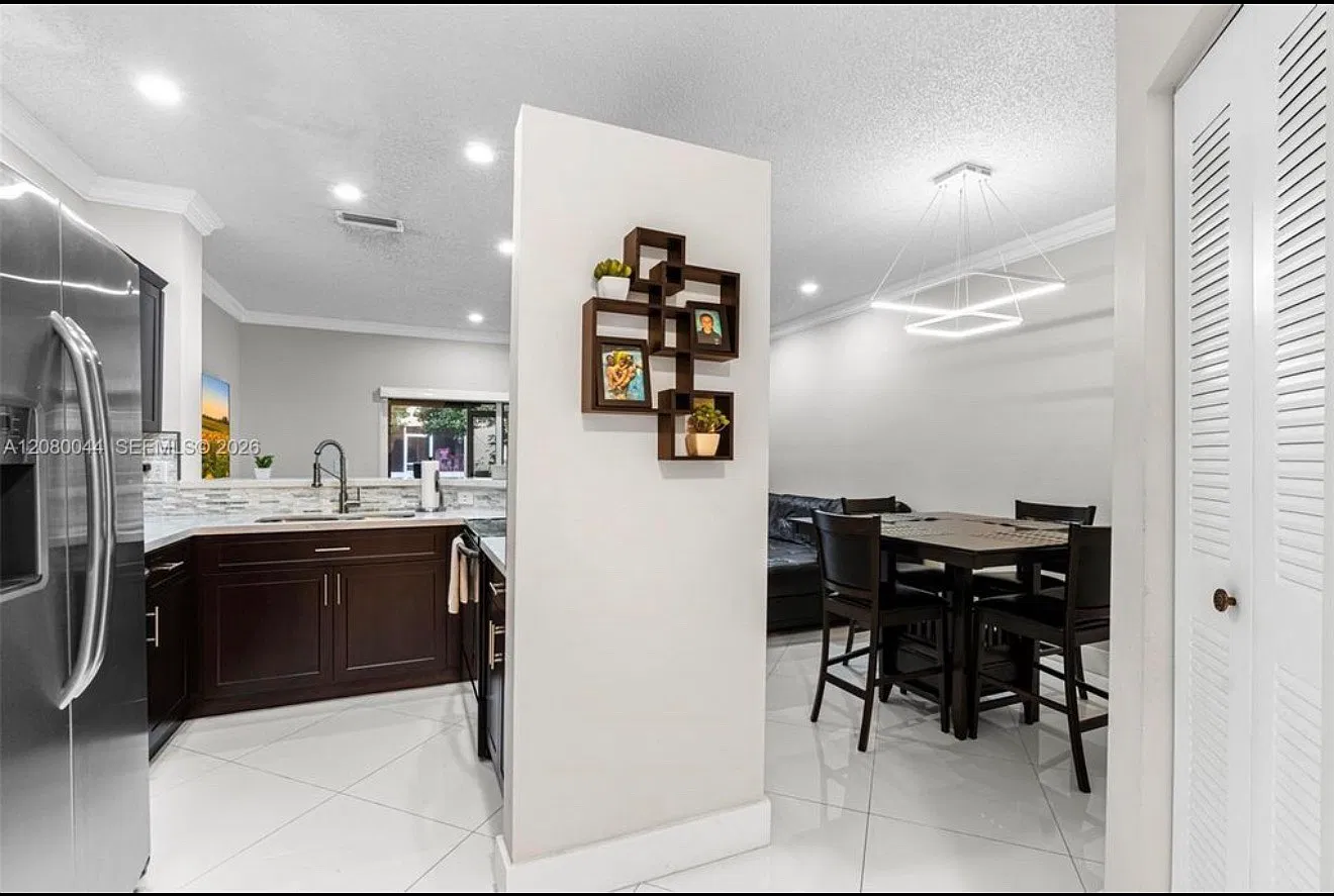2 bed, 2.5 bath, 1231 sqft, $2,750 — Photo 3