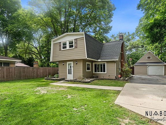 2nd image of 310 Bellevue St SE
