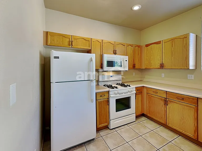 924 Country Skies Ave — Photo 3