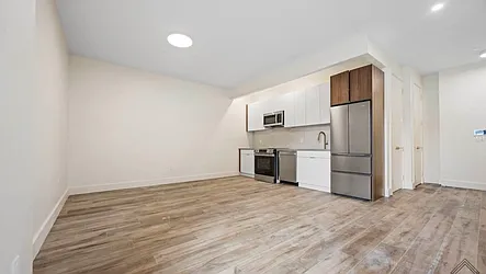 151 Hawthorne Street, #4B