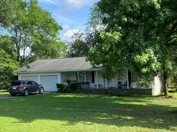 118 Green Willow Ln, Searcy, AR 72143