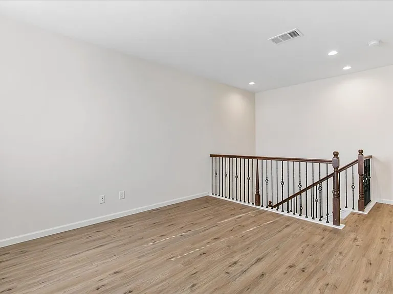 2261 Shady Canyon Dr — Photo 16