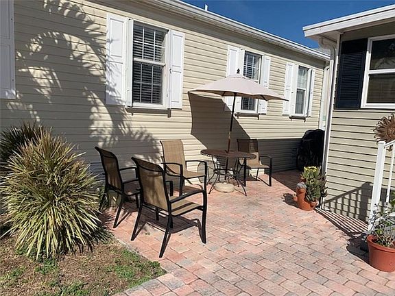 3rd image of 1355 Nettles Blvd
