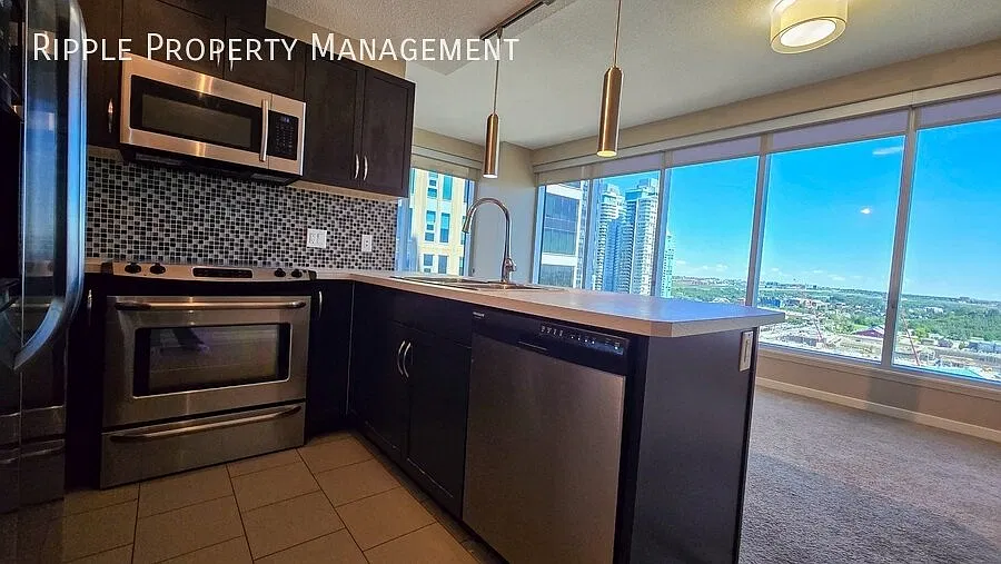 Modern 2 Beds, 2 Baths Apartment/Condo | No Pets Allowed — Photo 3