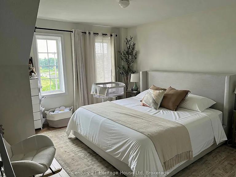 654 Woodlawn Rd E #B — Photo 31