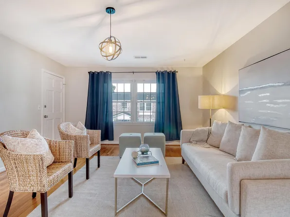 204 Sans Souci St #6C, Charleston, SC 29403