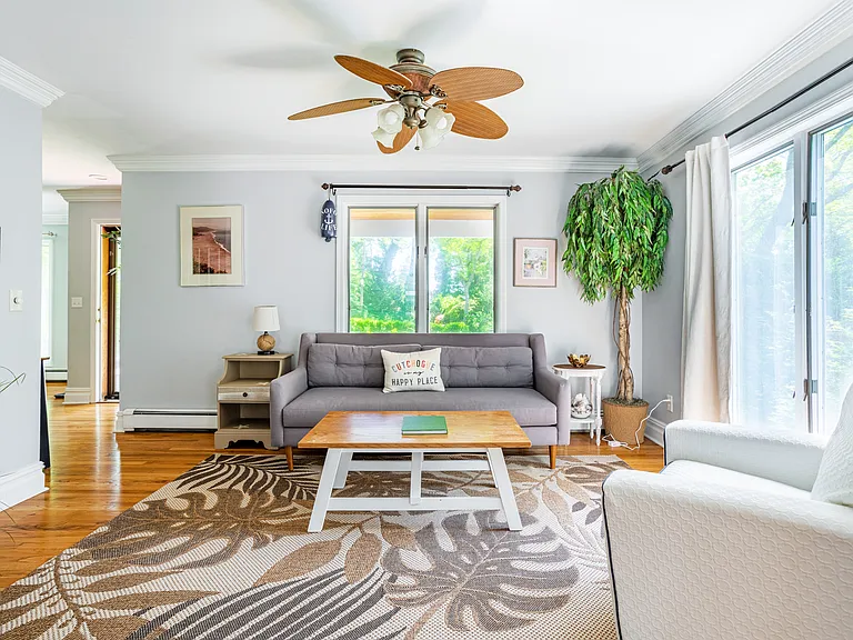 2300 Pine Tree Rd — Photo 37