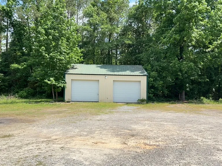 1785 McRae Rd — Photo 2