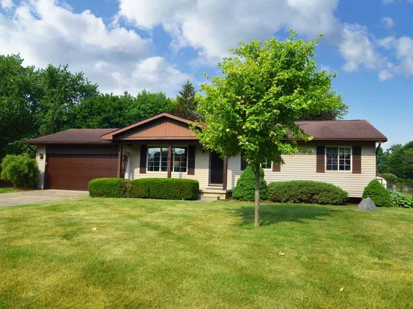 6174 Thorncliff Dr, Swartz Creek, MI 48473