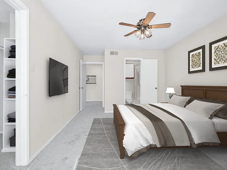 Large bedrooms with walk-in closet