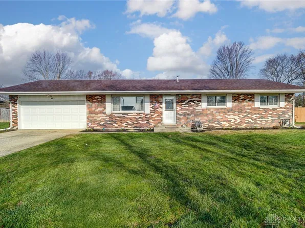 409 Lincoln Dr, Carlisle, OH 45005