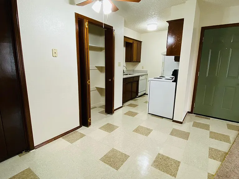 Norman Apartments — Photo 75