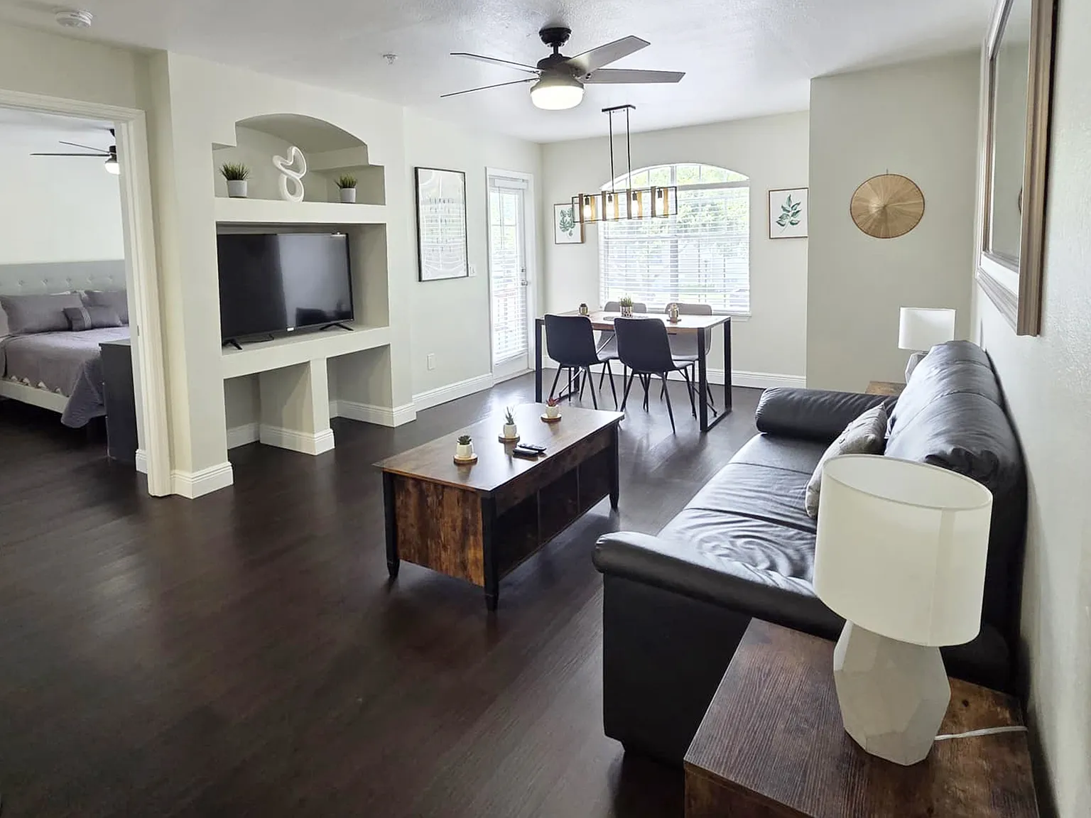 1 bed, 670 sqft, $2,200 — Photo 3