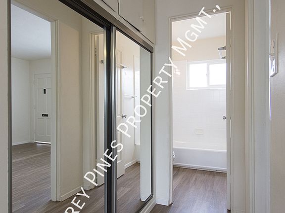 3rd image of 4919 Saratoga Ave