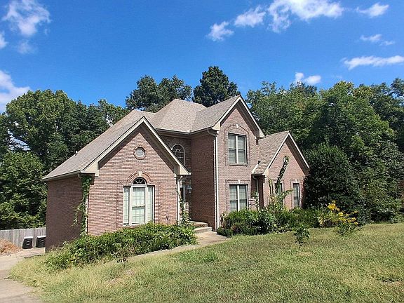 3rd image of 901 Dixie Ln