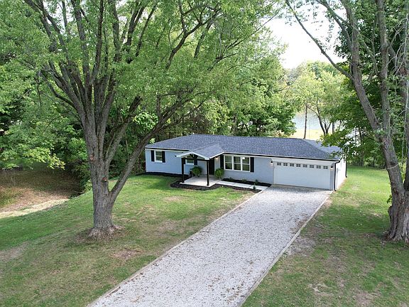 2nd image of 5026 S Pine Cir