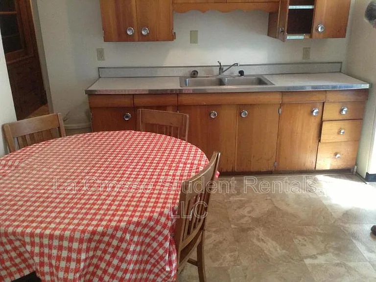 904 Vine St #LA CROSSE — Photo 9