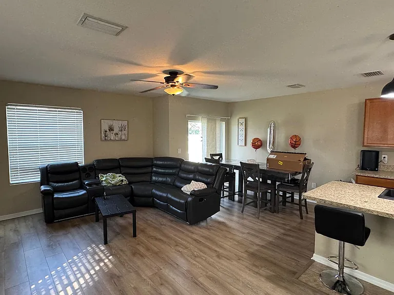 817 Ashentree Dr — Photo 15