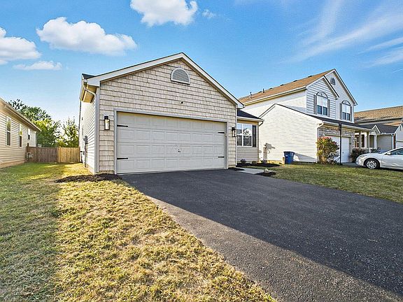 3rd image of 3853 Sugarbark Dr