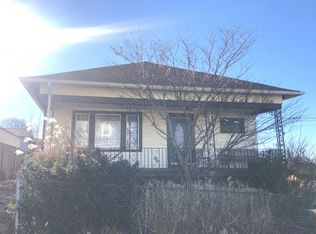 1607 Slade St, Fall River, MA 02721