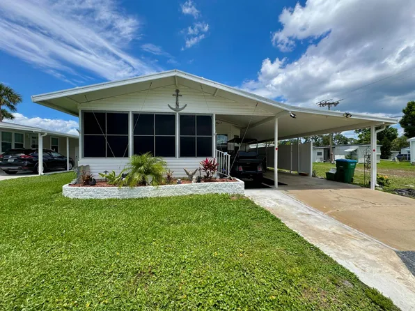 1272 Constitution Dr, Daytona Beach, FL 32119