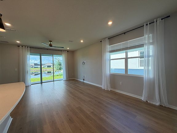 4th image of 7555 Sea Oak Ct