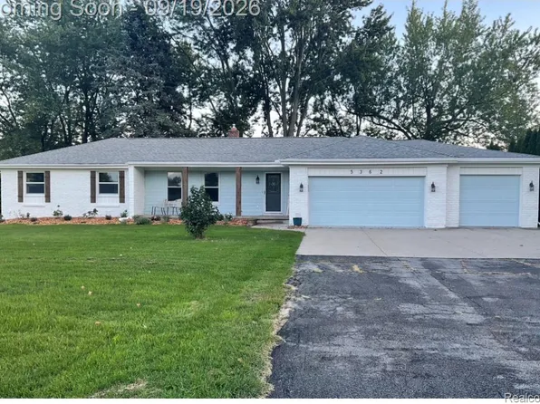 5362 McCandlish Rd, Grand Blanc, MI 48439