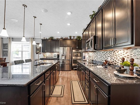 2nd image of 3408 Robin Ln