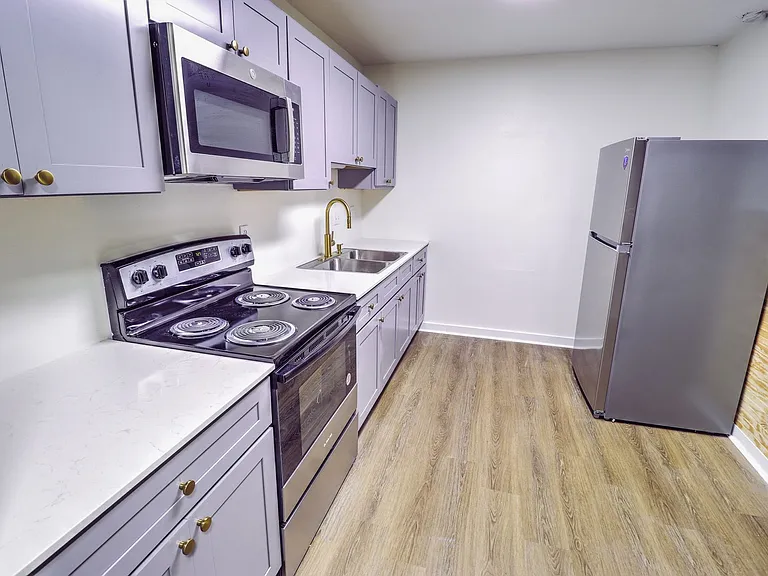 170 Westwood Dr — Photo 20