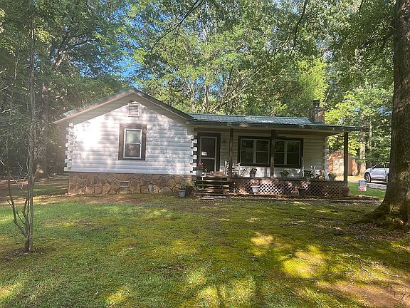 2nd image of 301 Deer Track Rd