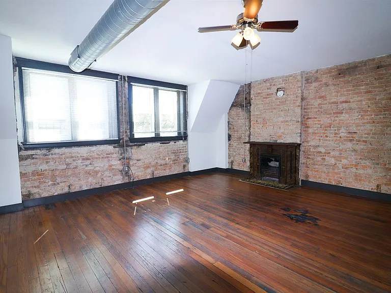 2611 Vine St — Photo 33