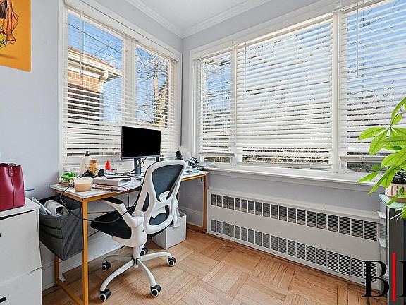 5th image of 2042 E 37th St #1