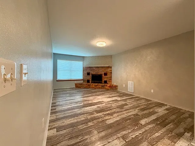 10 Magrath Ln - 1 — Photo 4