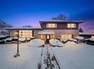 17702 Bernadine St, Lansing, IL 60438